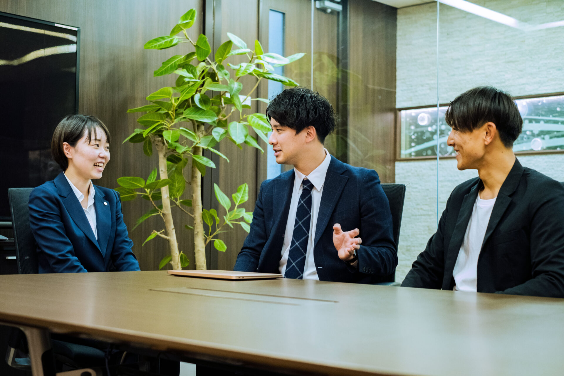 株式会社アローリンクの評判・口コミは？現役社員にインタビュー！転職の前にFLATT│仕事現場のリアルを伝えるFLATT voice